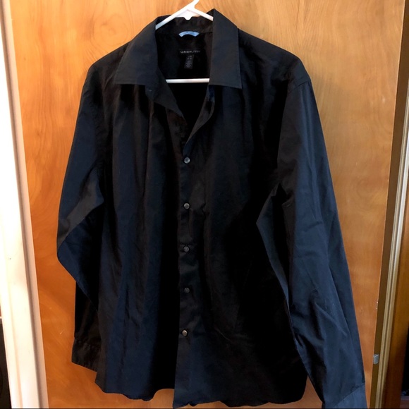 Bundle of 2 Van Heusen men’s button down shirts! - Picture 3 of 3